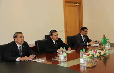 Встреча Генерального секретаря ШОС Р.Алимова с Министром иностранных дел Туркменистана Р.Мередовым