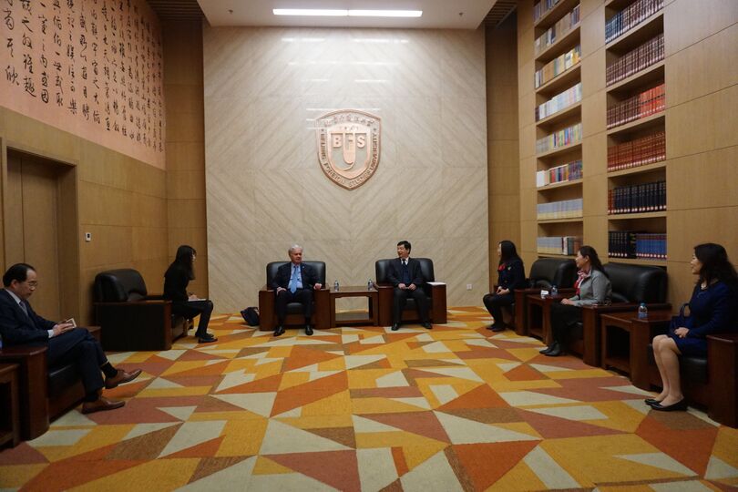 Генеральный секретарь ШОС Рашид Алимов посетил Пекинский Университет иностранных языков