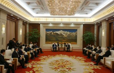 Встреча руководства провинции Юньнань и делегации «семьи ШОС»