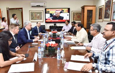 Генеральный секретарь ШОС Р.Алимов встретился с Министром культуры Республики Индия доктором Махешом Шармой