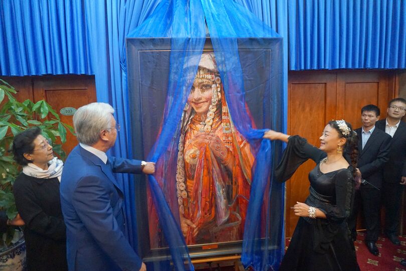Выставка «Таджикская невеста»