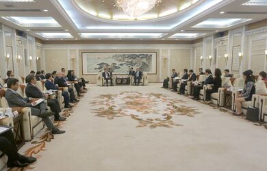 Делегация Клуба послов ШОС провела встречу с Секретарем комитета КПК города Цзинань г-ном Ван Чжунлинем