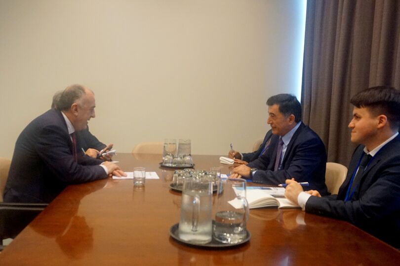 Генеральный секретарь ШОС встретился с Министром иностранных дел Азербайджана