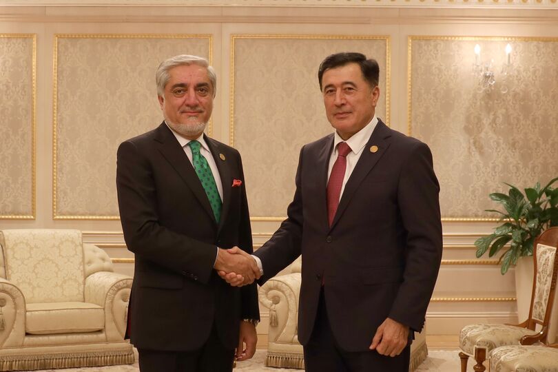 Встреча Генерального секретаря ШОС с Исполнительным председателем правительства Афганистана
