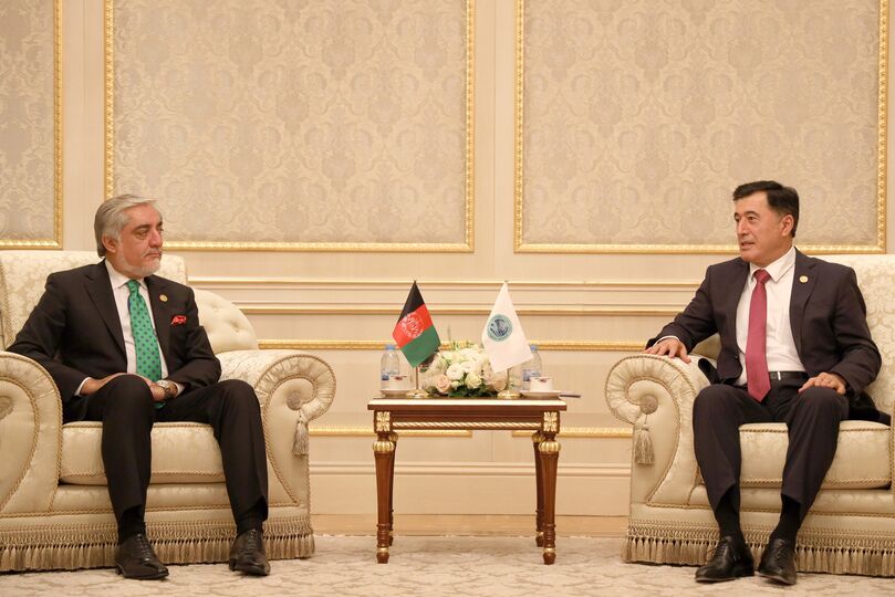Встреча Генерального секретаря ШОС с Исполнительным председателем правительства Афганистана