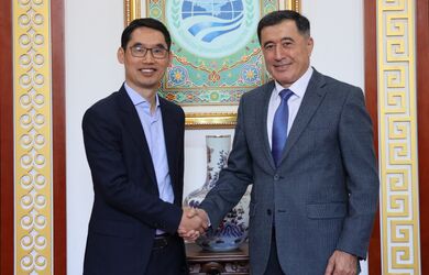 Встреча Генерального секретаря Владимира Норова с основателем и председателем компании по искусственному интеллекту «Xiao-i» Максом Юанем