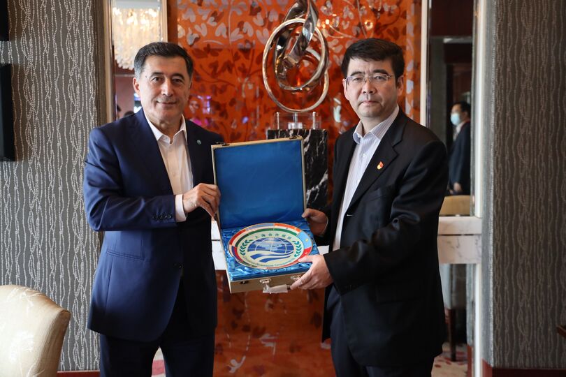 Генеральный секретарь ШОС Владимир Норов встретился с заместителем мэра Гуанчжоу господином Ху Хун