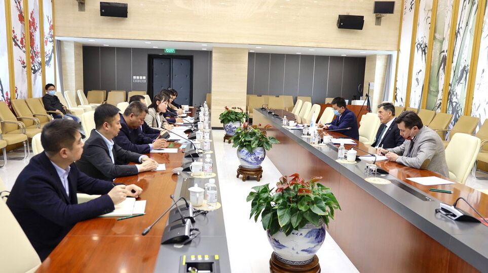 Генеральный секретарь ШОС встретился с делегацией  Сианьского выставочного центра