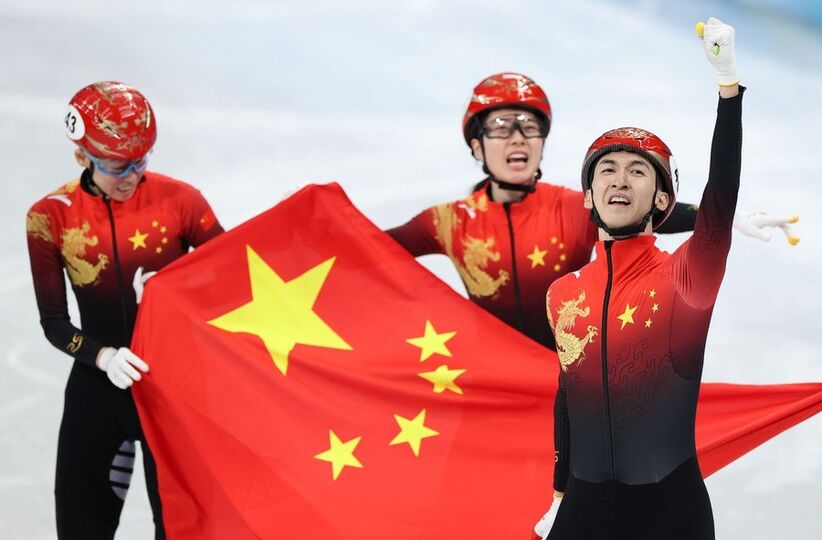 Сборная Китая по шорт-треку завоевала свое первое золото