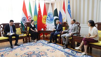 Посол КР с Генсеком