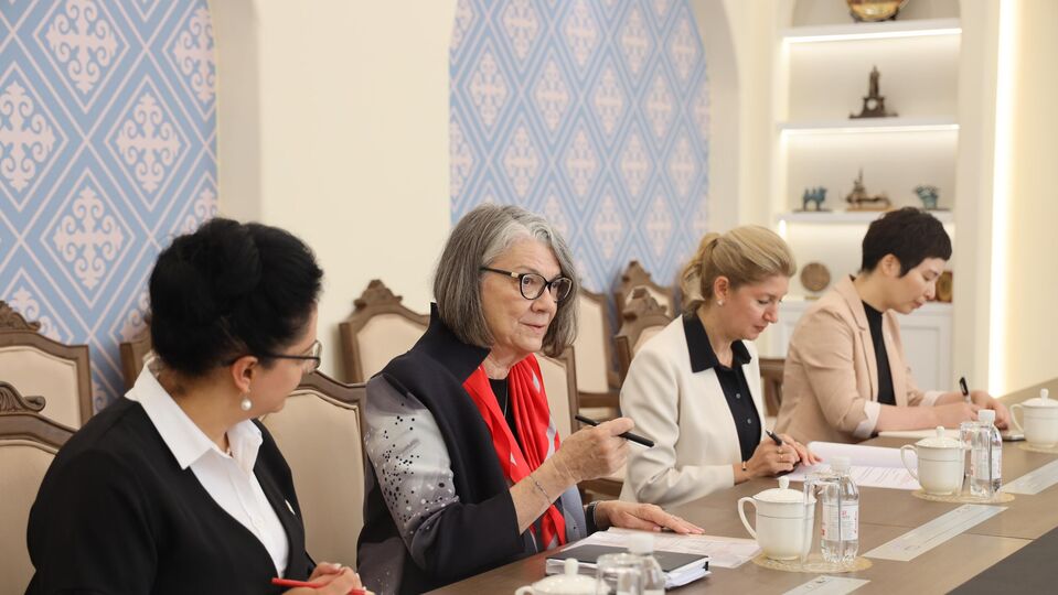 SCO Secretary General Meets with President of International Federation of Red Cross and Red Crescent Societies (IFRC)