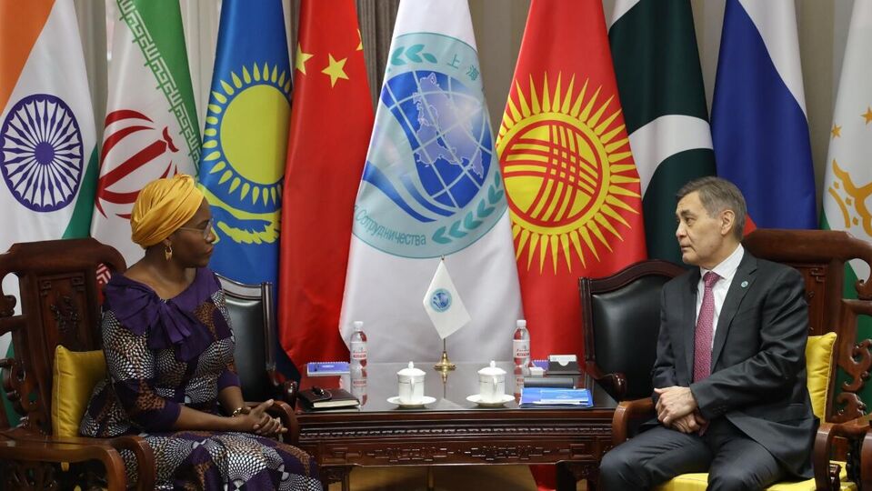 SCO Secretary General Met with Angola's Ambassador