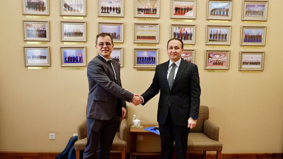 On Contacts with the UN Volunteers (UNV) programme