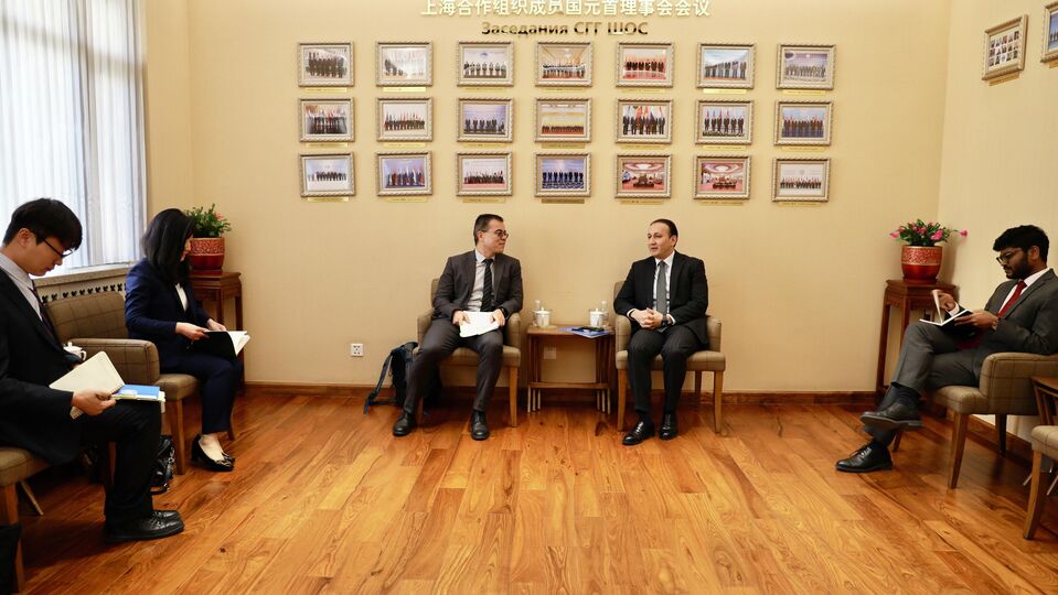 On Contacts with the UN Volunteers (UNV) programme