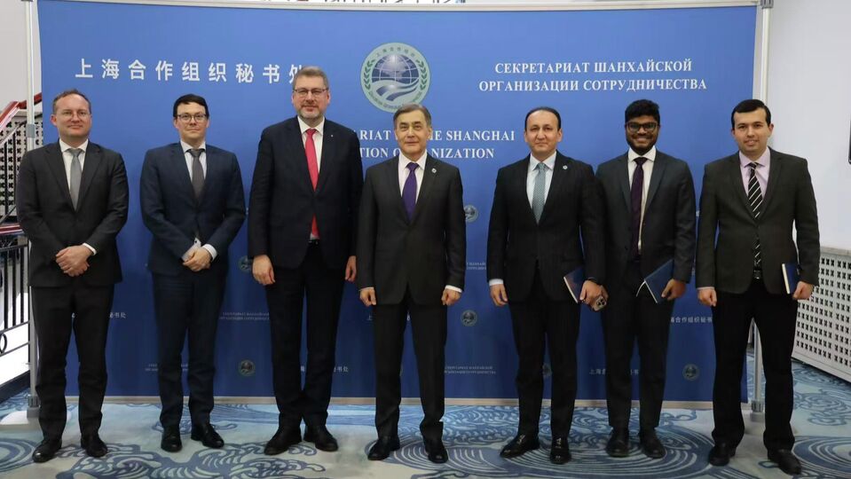 On the Meeting of the Secretary-General with the Special Representative of the European Union