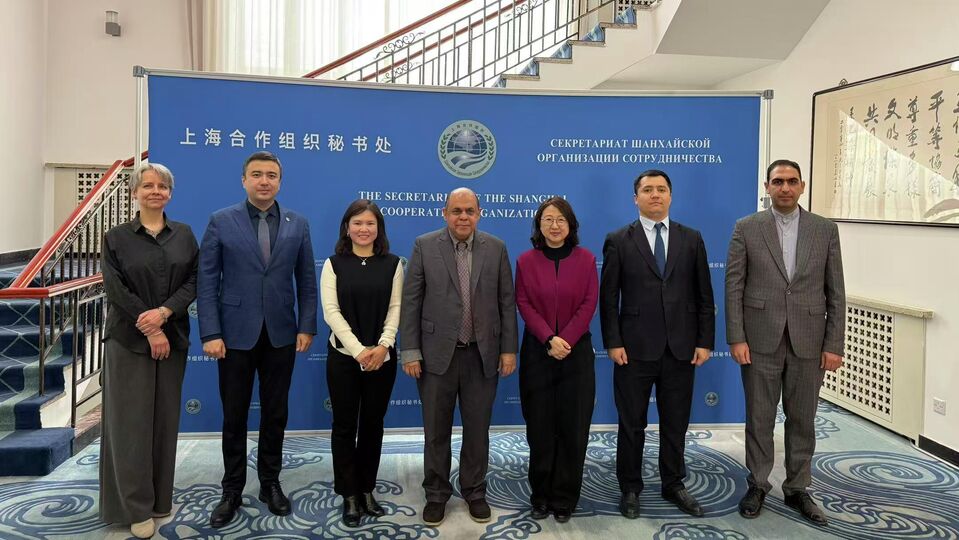 On Contacts with Tsinghua University