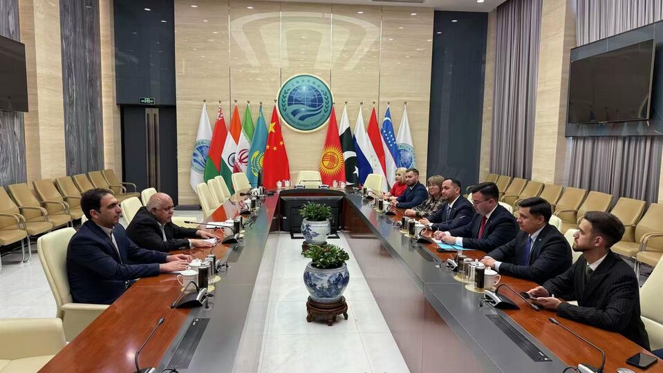 The Republican Youth Organization under the Assembly of the People of Kazakhstan visits the SCO Secretariat in Beijing