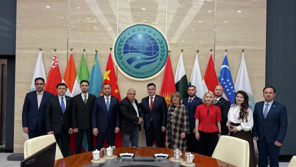 The Republican Youth Organization under the Assembly of the People of Kazakhstan visits the SCO Secretariat in Beijing