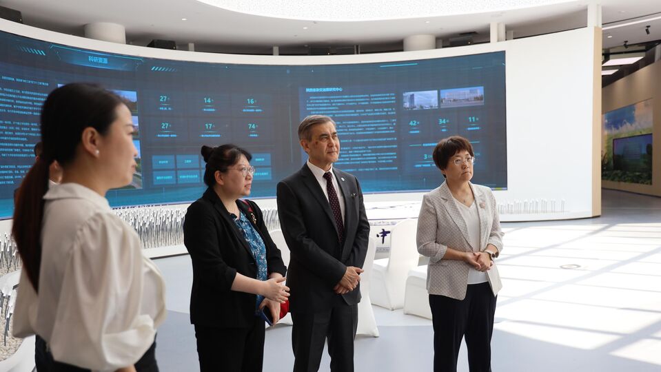 SCO Secretary-General Nurlan Yermekbayev Visits the SCO Demonstration Base for Agricultural Technology Exchange and Training in Yangling