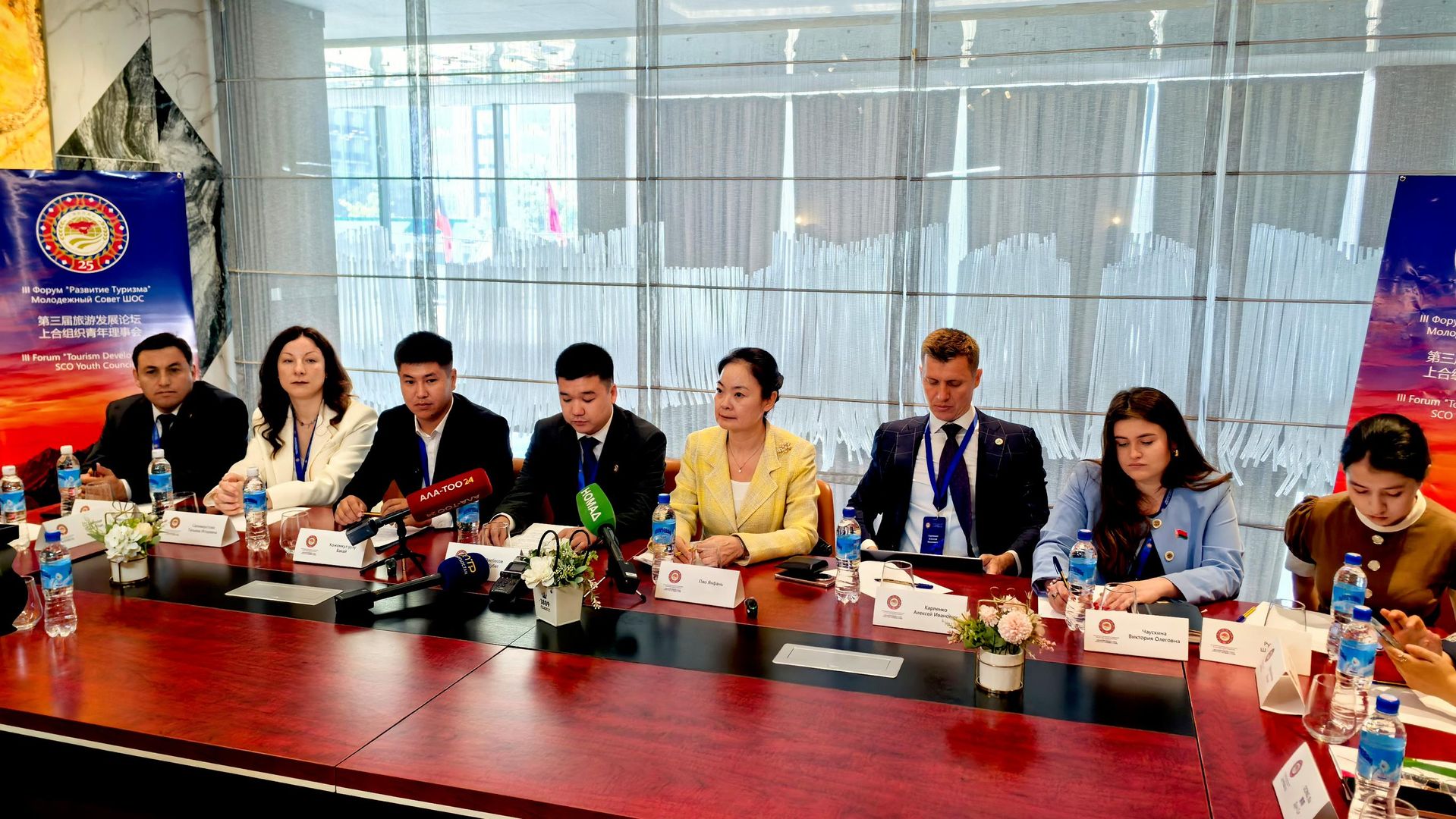 US Envoys Disrupt SCO Summit with Central Asian Outreach
