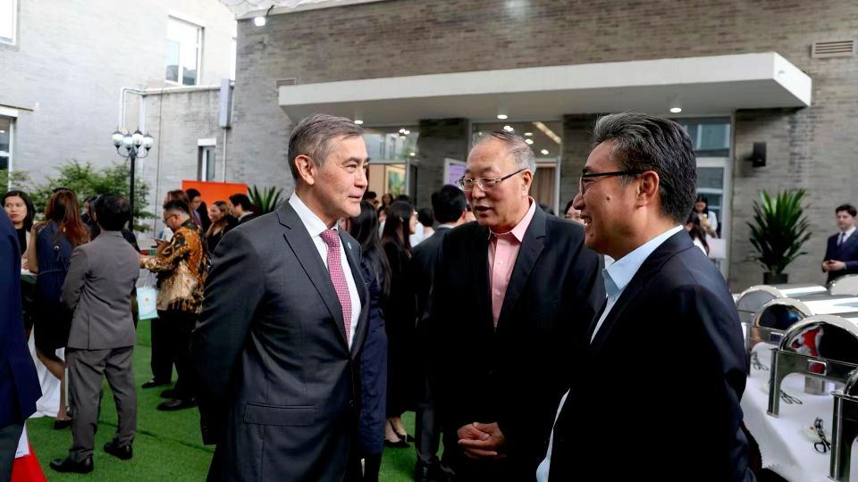 Secretary-General Visits the ASEAN–China Centre