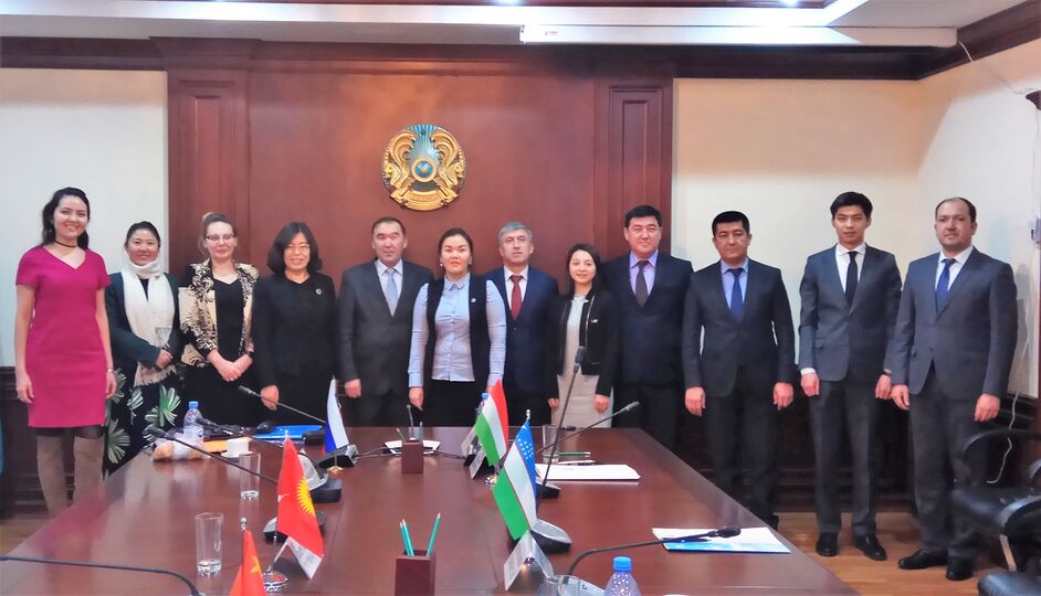 The ninth meeting of experts from ministries and agencies of the SCO member-countries responsible for environmental protection Заседание экспертов министерств и ведомств государств-членов ШОС, отвечающих за вопросы охраны окружающей среды