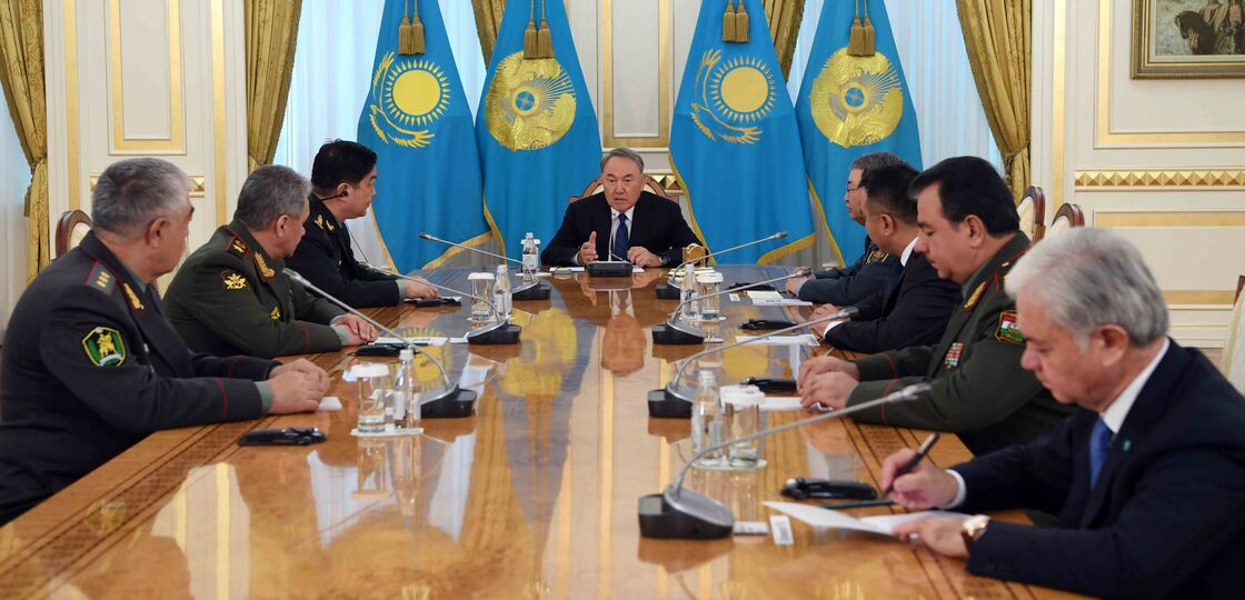 President of Kazakhstan receives heads of delegations attending the SCO Defence Ministers Meeting (Source: President of the Republic of Kazakhstan website) Президент Казахстана принял руководителей делегаций Совещания министров обороны государств-членов ШОС (фото из сайта Президента Республики Казахстан)