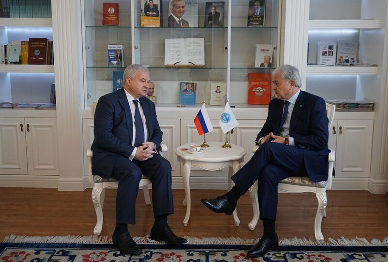 Встреча с Чрезвычайным и Полномочным Послом Российской Федерации в КНР А.И.Денисовым