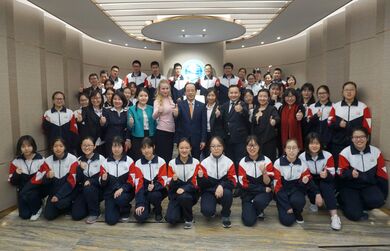 Ровесники ШОС посетили Штаб-квартиру Организации