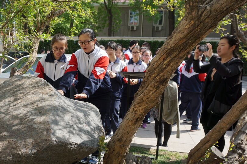 Ровесники ШОС посетили Штаб-квартиру Организации