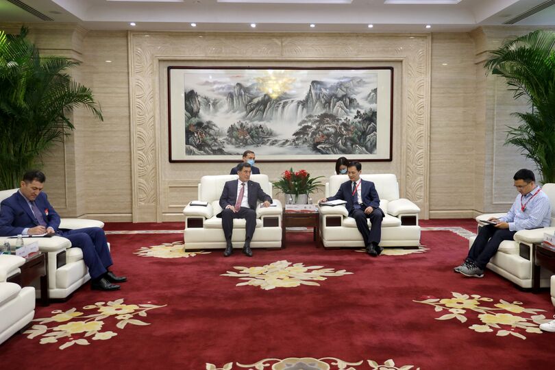 Генеральный секретарь ШОС встретился с вице-президентом Jingdong
