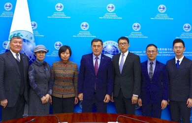 Генеральный секретарь ШОС встретился с Заместителем руководителя Канцелярии по иностранным делам города Шэньчжэнь