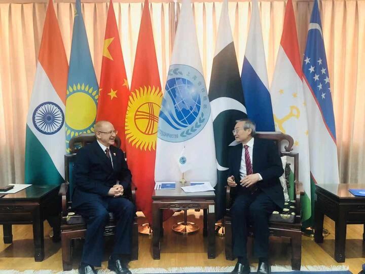 Генеральный секретарь ШОС встретился с Послом Королевства Бахрейн в Китае